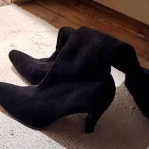Vero Cuoio Black Suede.